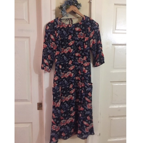 💕SOLD💕Blue Floral Zara Dress - Picture 2 of 5